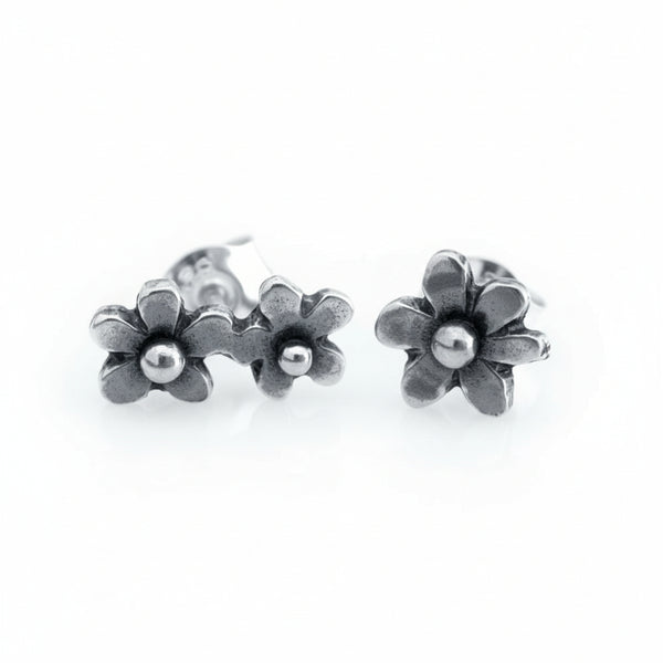 FÖRGÄT MIG EJ (Forget-me-not) stud earrings