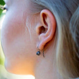 STRAND örhängen på krok - Guldviva Jewellery