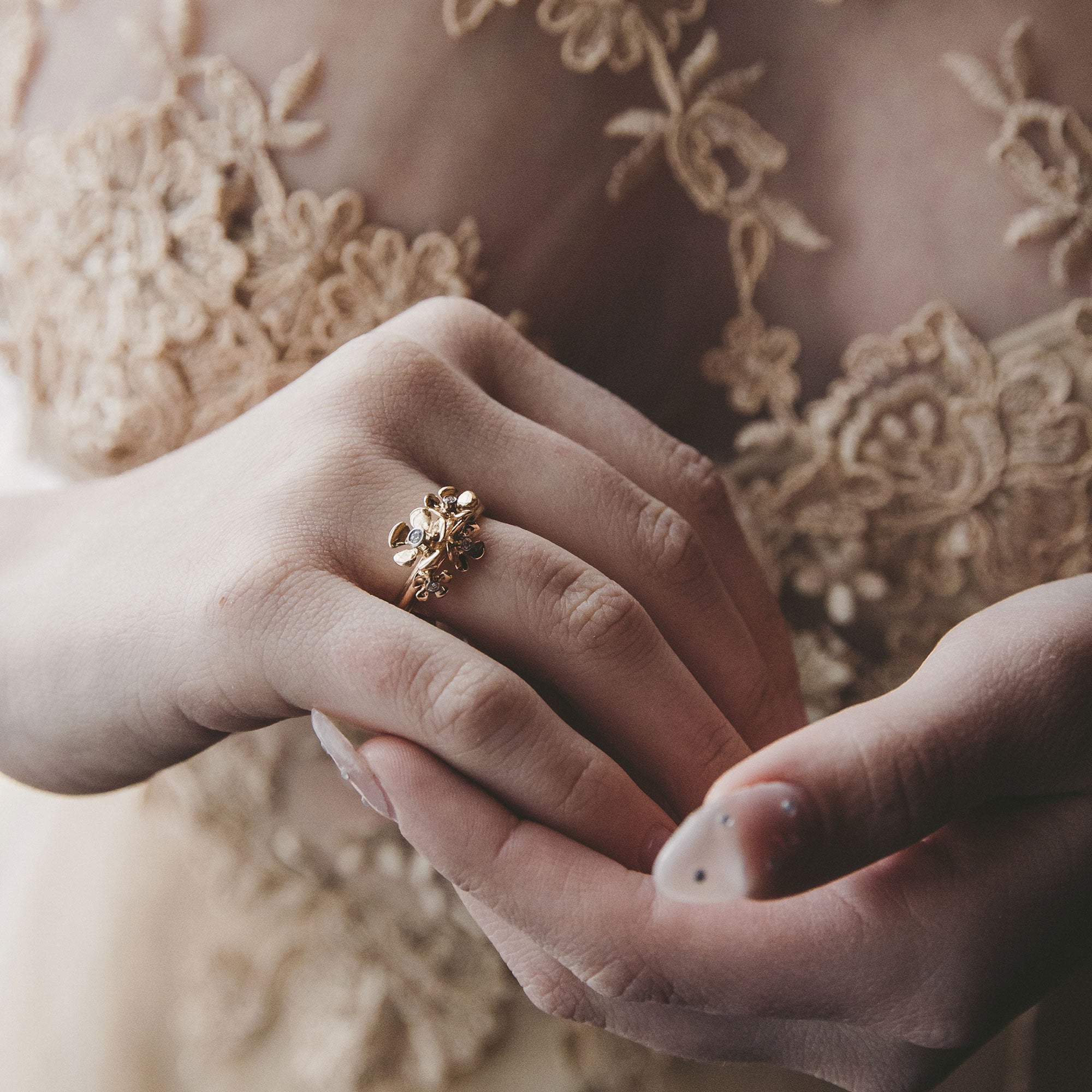 ÄPPELBLOM ring 18k - Guldviva Jewellery