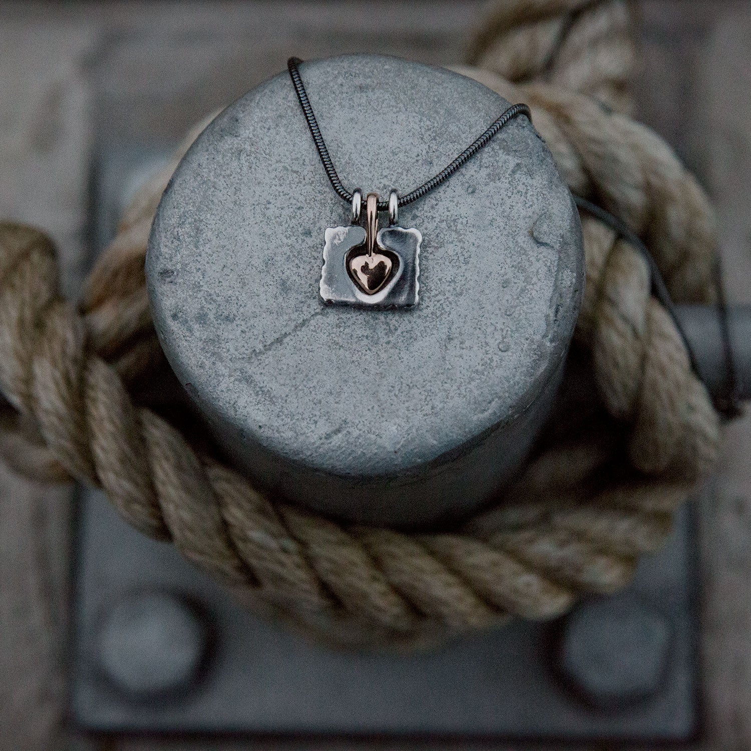 HÅLL OM halsband - Guldviva Jewellery