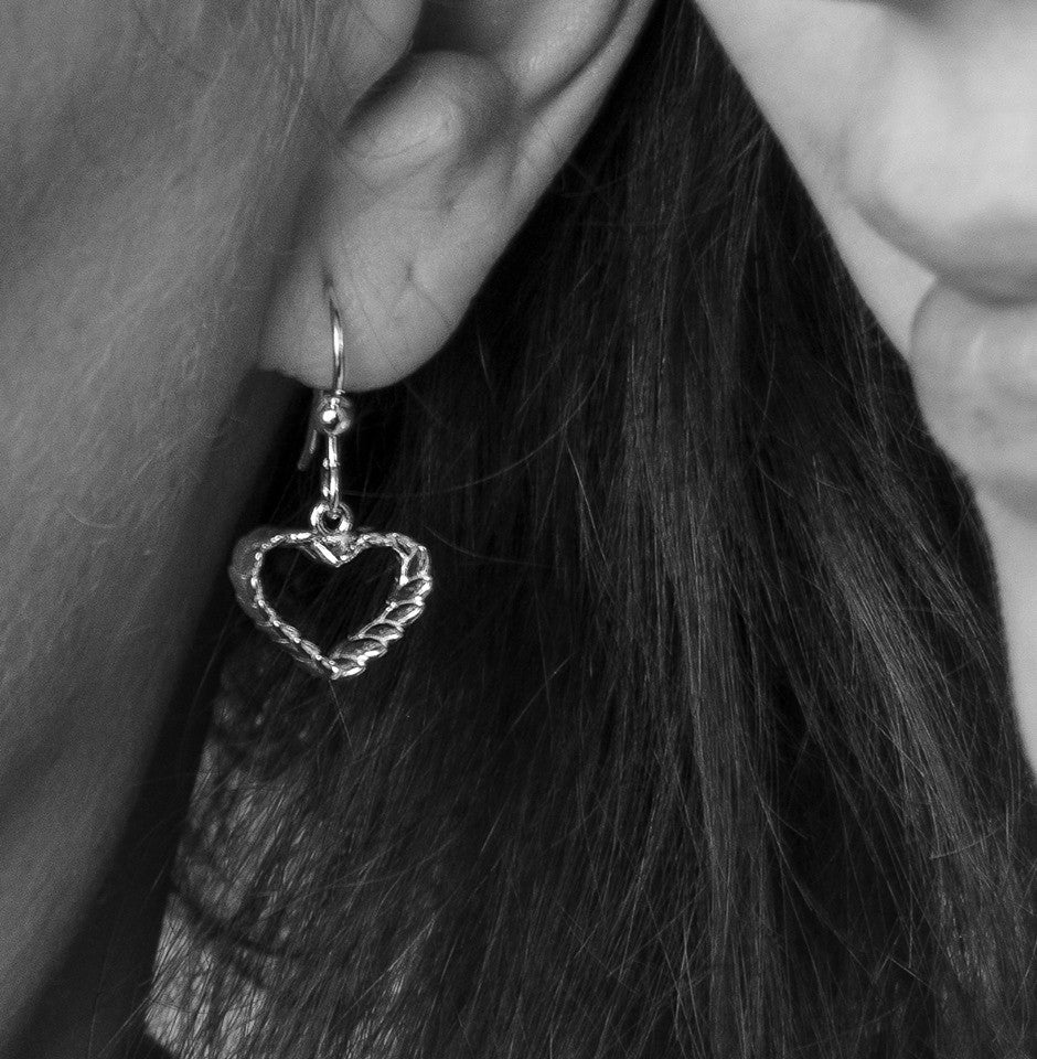 RÅGHJÄRTA örhängen på krok - Guldviva Jewellery
